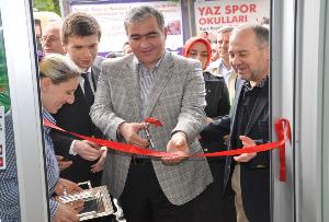 OĞUZ ECZANESİNİN AÇILIŞ KURDELASINI KESTİK.